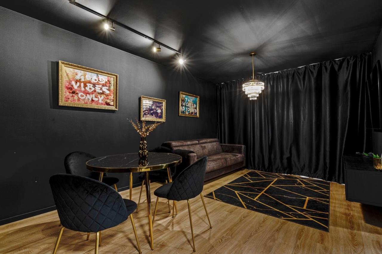 Appartamento Lam Black - Ac - Balcony Bratislava Esterno foto
